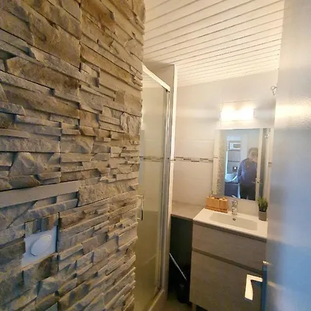 Appt 4 Pers, Refait A Neuf 2022, Terrasse, Parking شقة